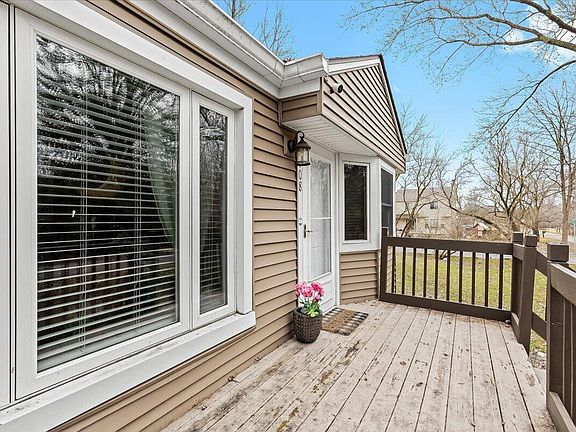 3rd image of 108 Theda Ave