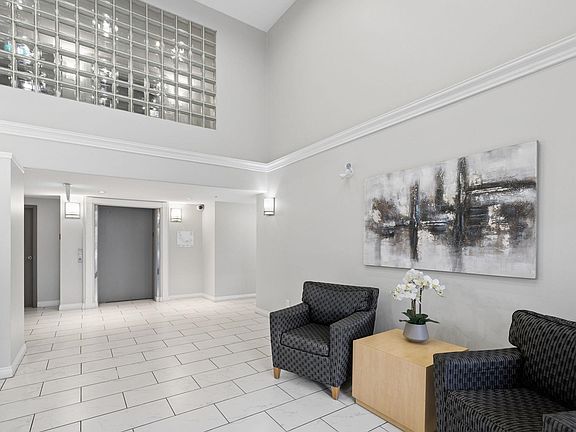 4th image of 2960 Princess Cres #418