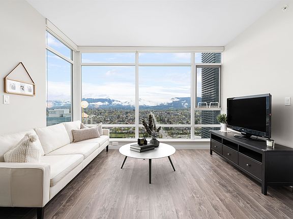 2nd image of 4485 Skyline Dr #2703