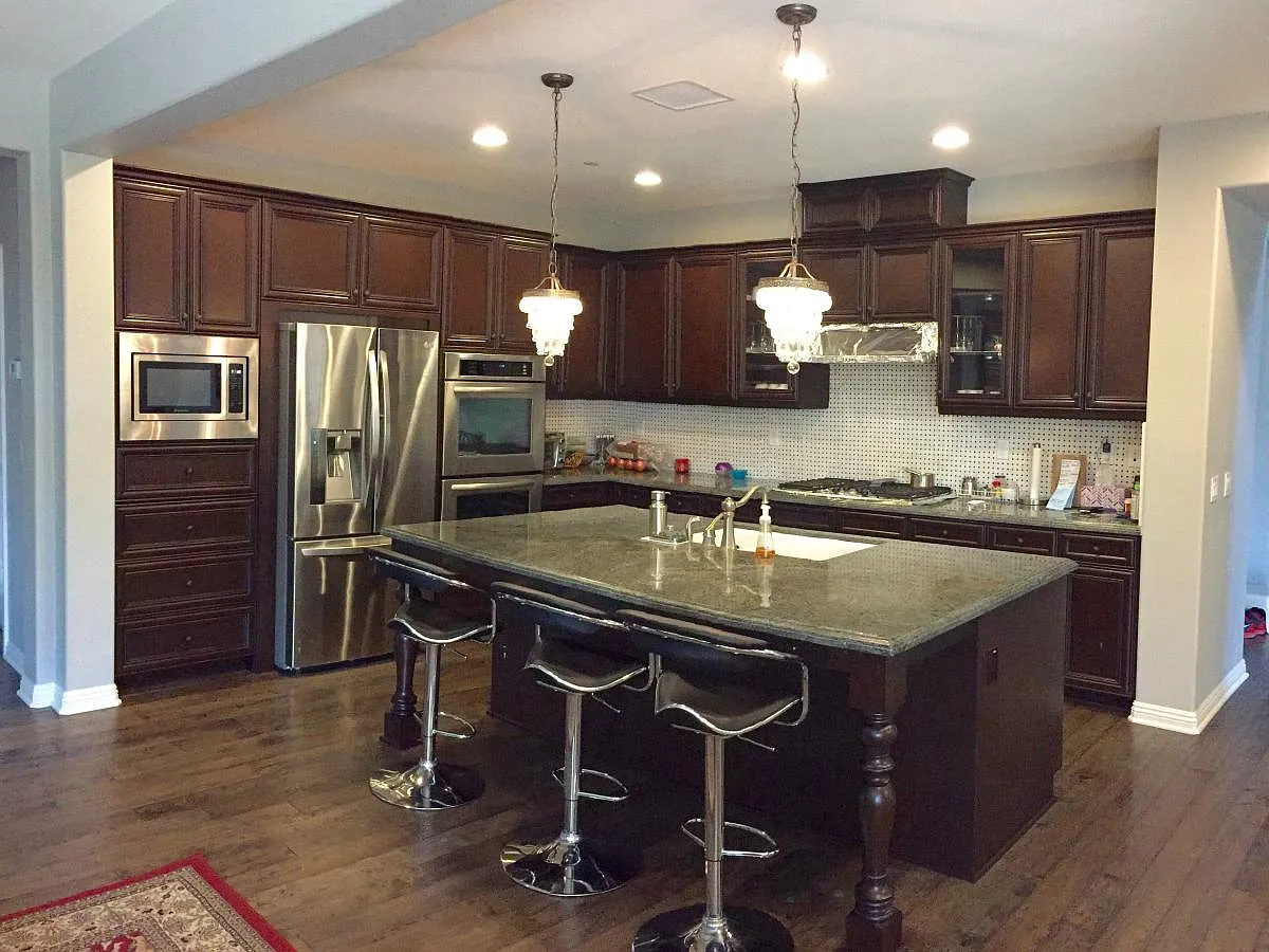 4 bed, 3137 sqft, $6,400 — Photo 4