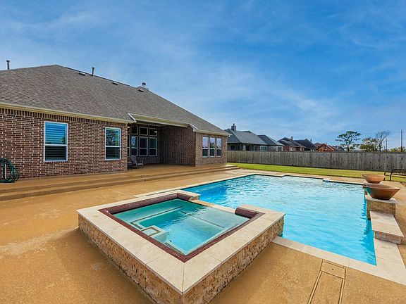 2nd image of 11627 Kings Point Blvd