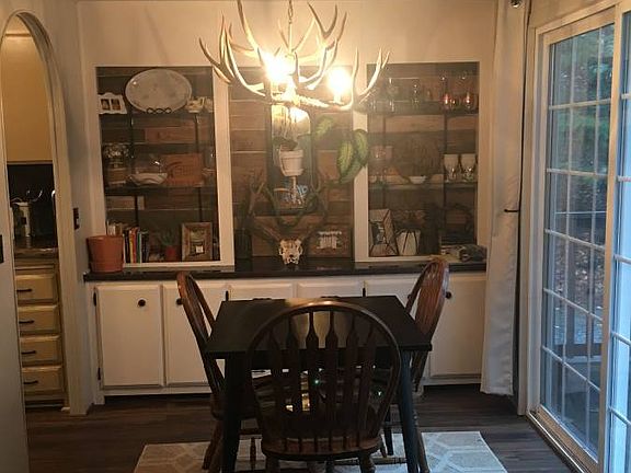 Dining Room & Buffet