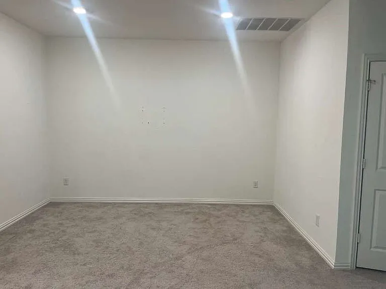 3306 Colorado Ln — Photo 4