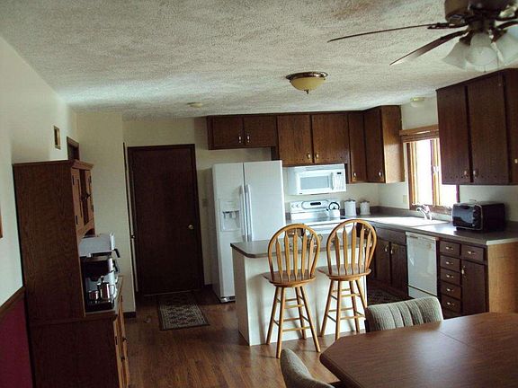 3rd image of 627 Madden Rd
