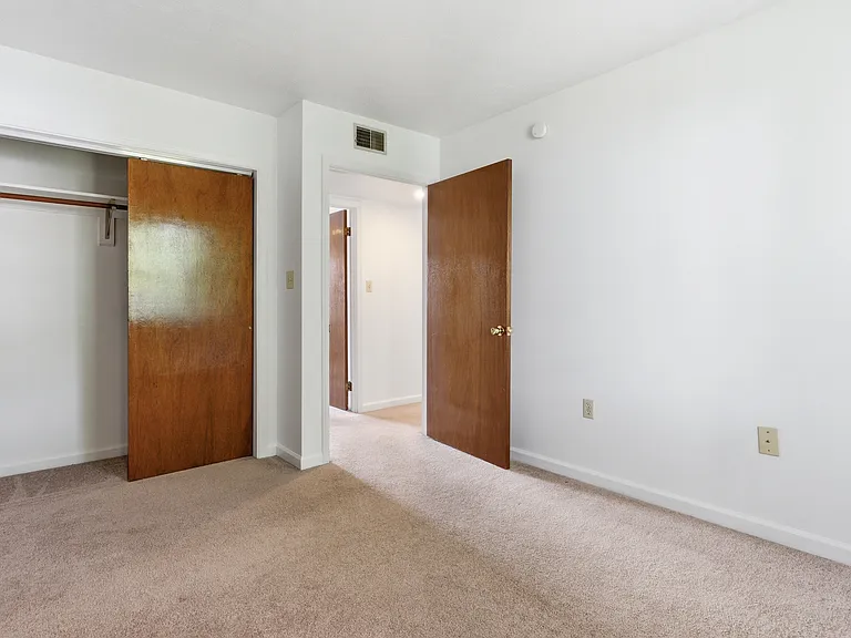 830 Locust St #6 — Photo 12