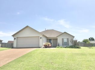74 Ashberry Ln, Humboldt, TN 38343