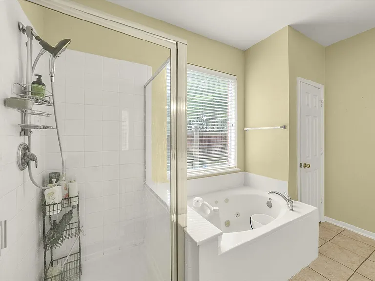 22554 Bristolwood Ct — Photo 28