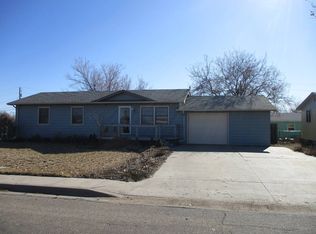 1201 Kendall Ave, Lakin, KS 67860