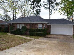 410 April Dr, Lufkin, TX 75904