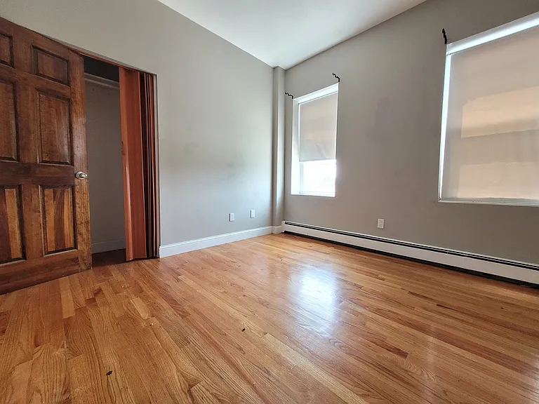 338 Warren St #6 — Photo 3