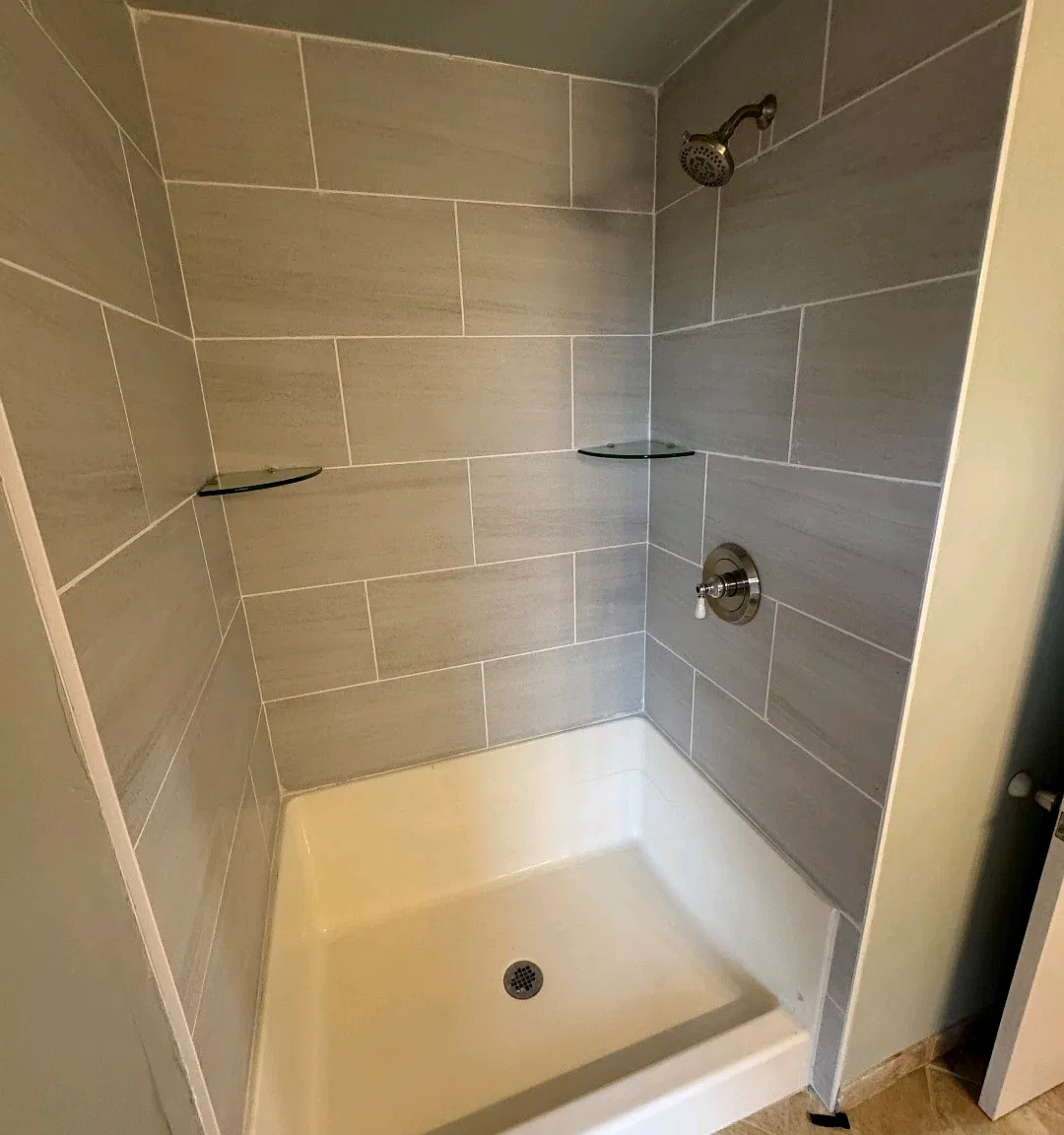 4 bed, 1.5 bath, 1800 sqft, $2,500 — Photo 4