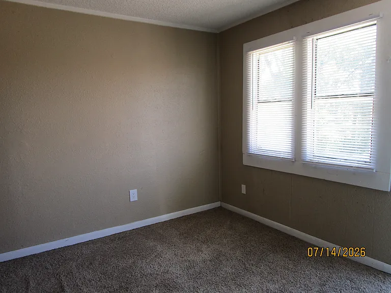 607 W Wilson St #5 — Photo 3
