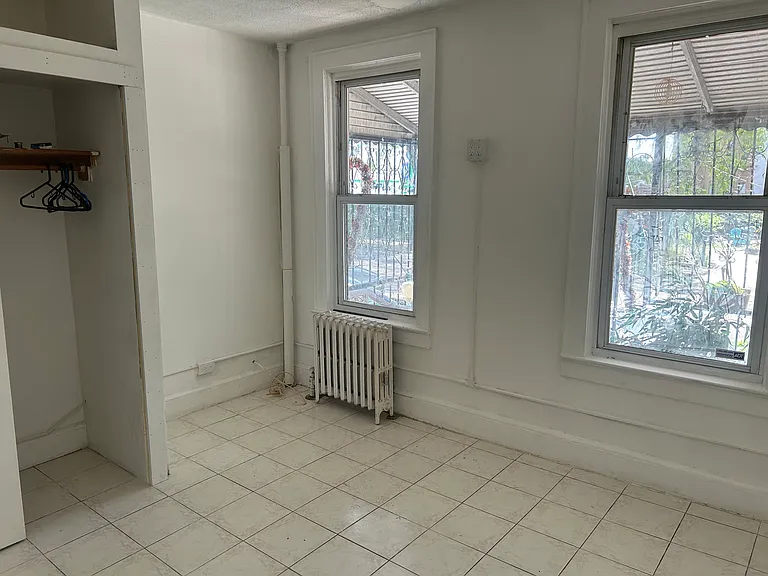 909 Arnow Ave #1 — Photo 5