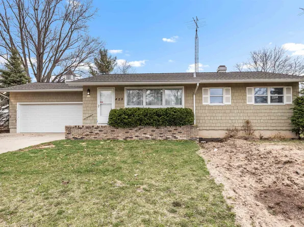 425 Artell St, Marengo, IL 60152