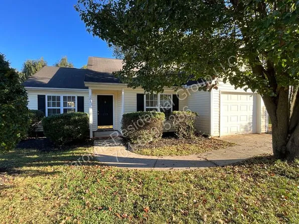 135 Braeburn Dr, Winston Salem, NC 27127