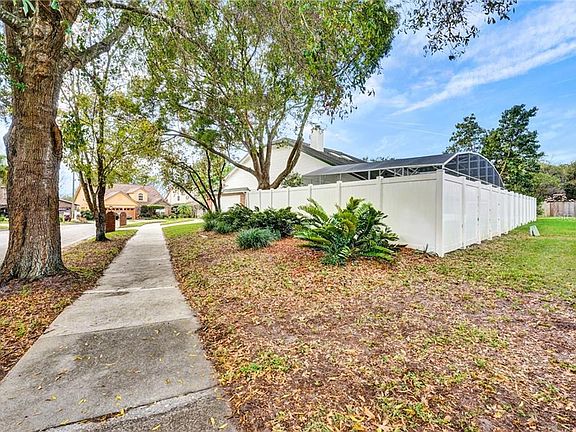 5th image of 3260 Windy Wood Dr