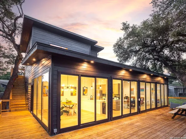 1277 Timberlane Dr, Canyon Lake, TX 78133