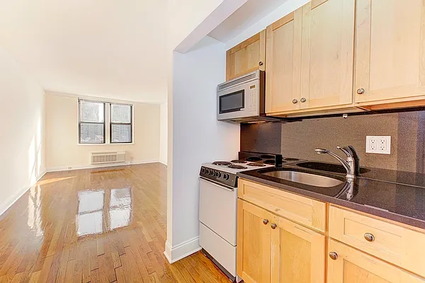 Rented by REAL New York | media 7