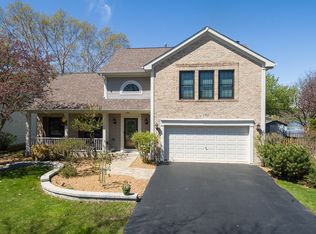 1352 Waterside Dr, Bolingbrook, IL 60490