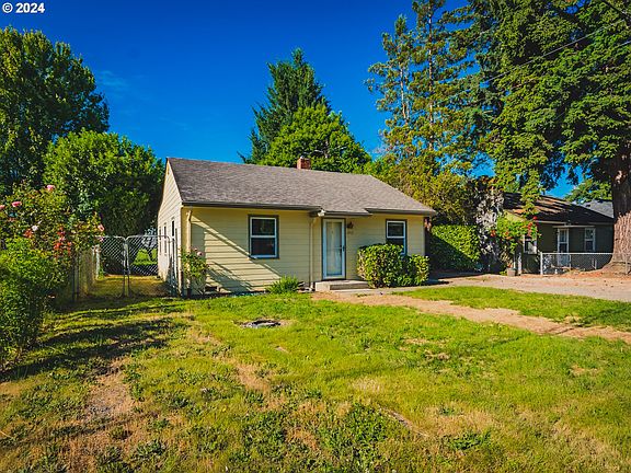 2nd image of 2405 W 31st St