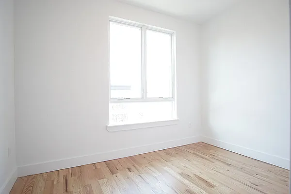 Rented by Lofts and Flats LLC | media 2