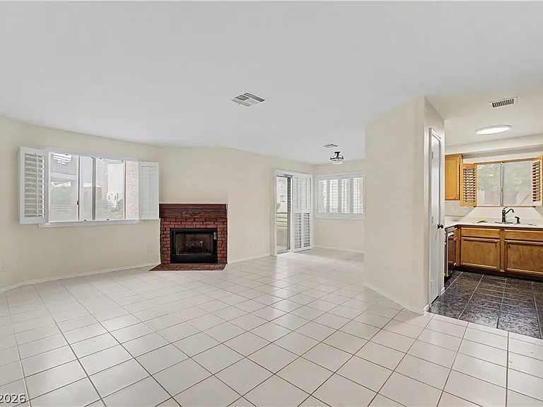 6885 Tamarus St #101 — Photo 15