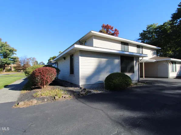 81 Yorkshire Drive, East Greenbush, NY 12061