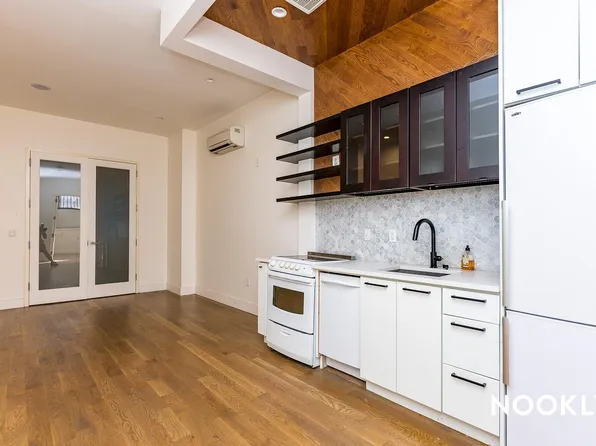 140 4th Avenue image 10 of 17