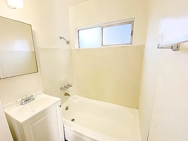 2326 Lincoln Park Ave #2 — Photo 6