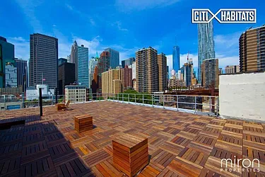 Rented by R New York