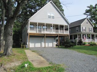37 9th St, Colonial Beach, VA 22443