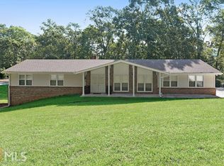 17 Seminole Trl, Cartersville, GA 30120