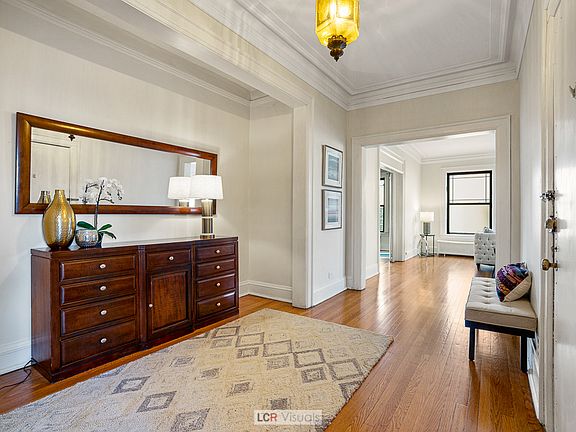 3rd image of 1357 E Madison Park #C