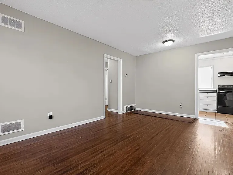 3649 McDuff — Photo 3