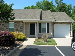 3209 Hyde Place Cir, Winston Salem, NC 27103