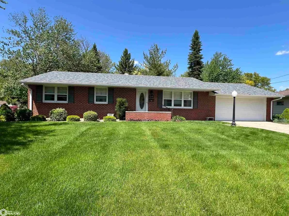 1210 S 15th Ave W, Newton, IA 50208