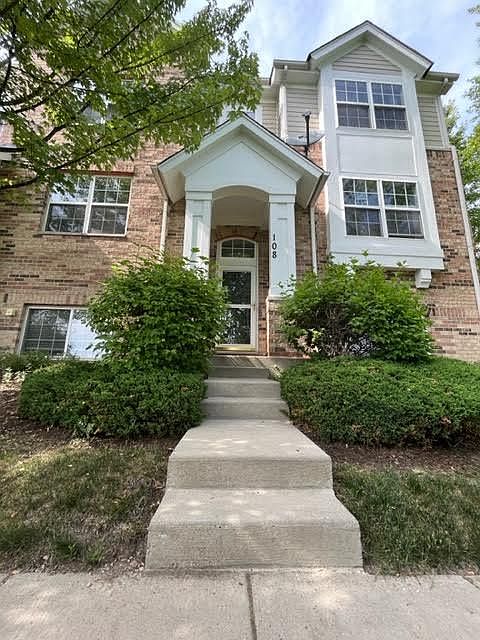 1st image of 108 Prairie Ct #108