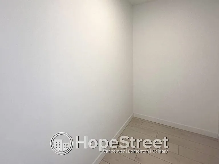 1120 Georgia St E — Photo 10