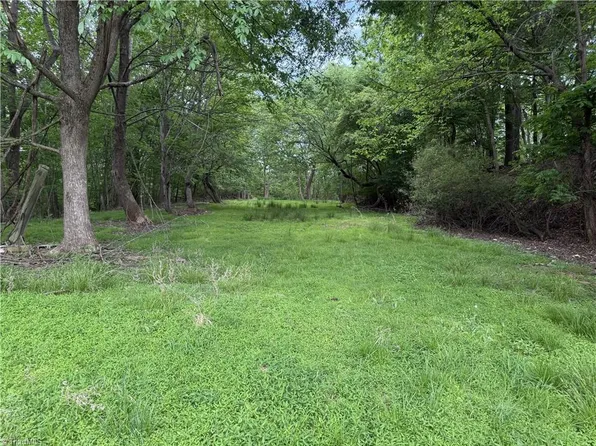 2690 Old Mountain Rd, Trinity, NC 27370
