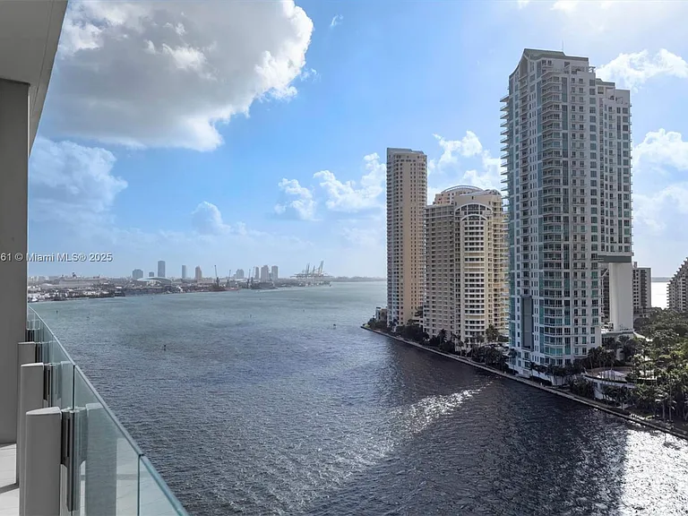 300 Biscayne Blvd #1403 — Photo 14