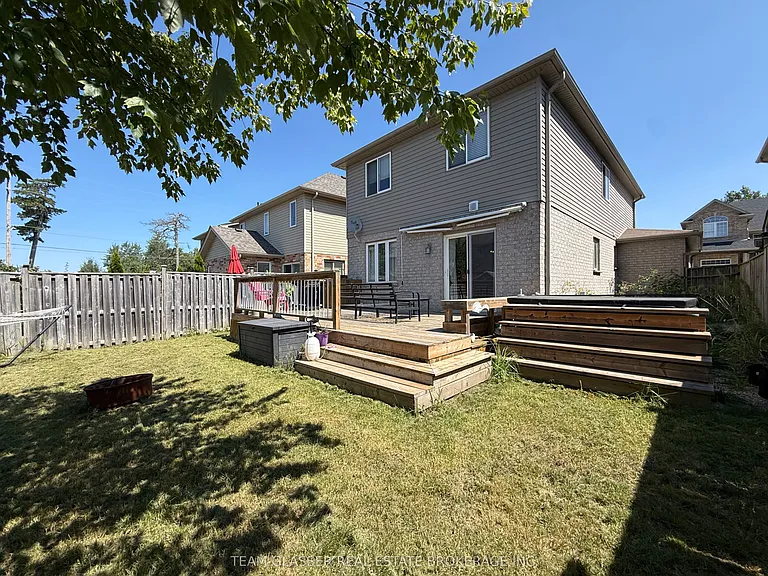 400 Skyline Ave #26 — Photo 4