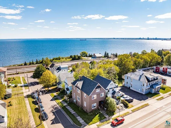 1828 London Rd, Duluth, MN 55812