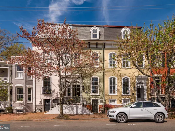 323 S Pitt St, Alexandria, VA 22314