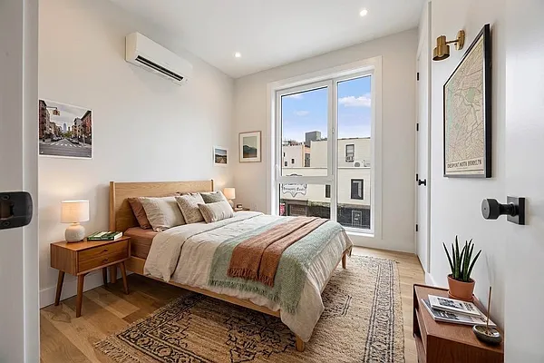 Bedroom, photo 2