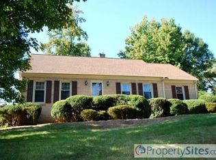 3338 Stocktie Rd, Charlotte, NC 28210