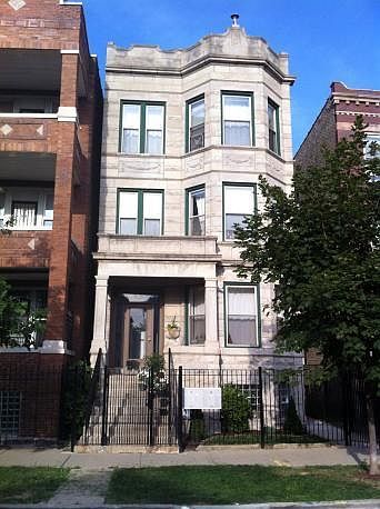 1st image of 925 N Mozart St APT 3R