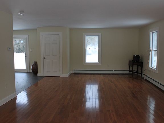 Living room 15'4 x 30'2