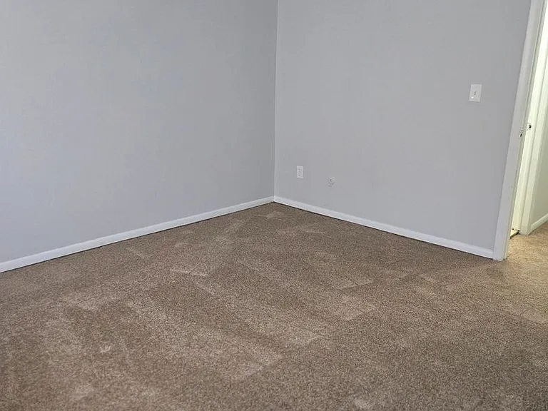 1035 N Saint Lucas St #D — Photo 5