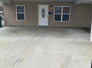919 E Main St APT D, Marion, IL 62959
