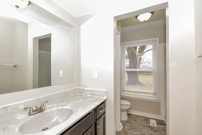 405 Lillie Belle Ln — Photo 8